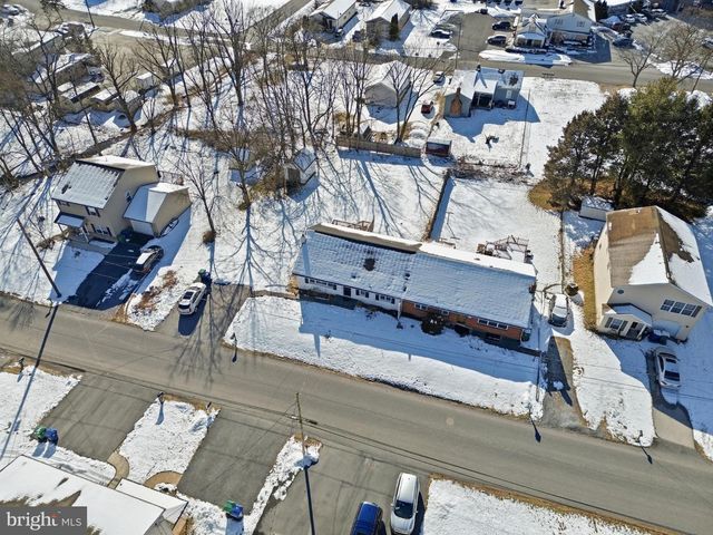 114 S LOCKWILLOW AVE, Harrisburg, PA 17112