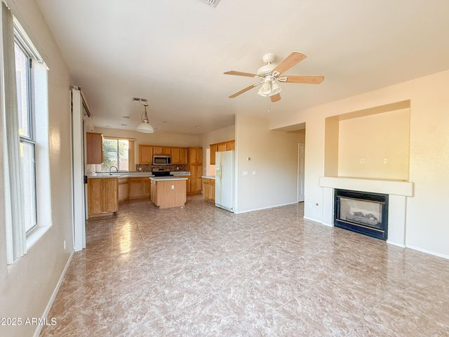 6874 W BLACKHAWK Drive, Glendale, AZ 85308