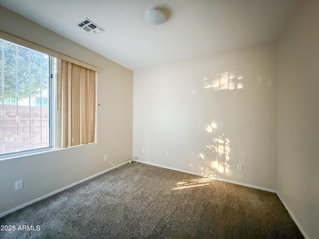 6874 W BLACKHAWK Drive, Glendale, AZ 85308