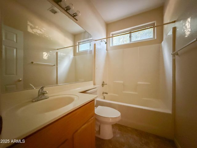 6874 W BLACKHAWK Drive, Glendale, AZ 85308