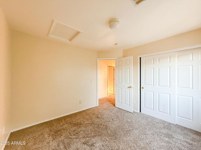 6874 W BLACKHAWK Drive, Glendale, AZ 85308