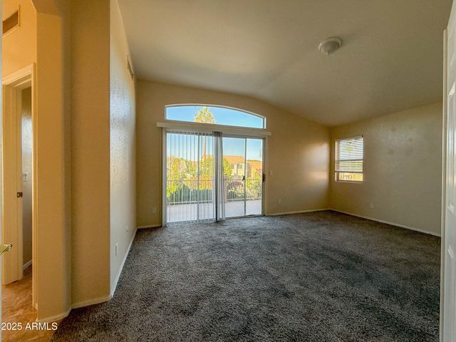 6874 W BLACKHAWK Drive, Glendale, AZ 85308