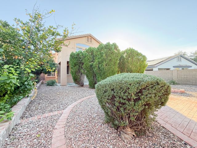 6874 W BLACKHAWK Drive, Glendale, AZ 85308