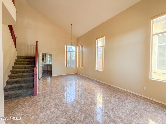 6874 W BLACKHAWK Drive, Glendale, AZ 85308