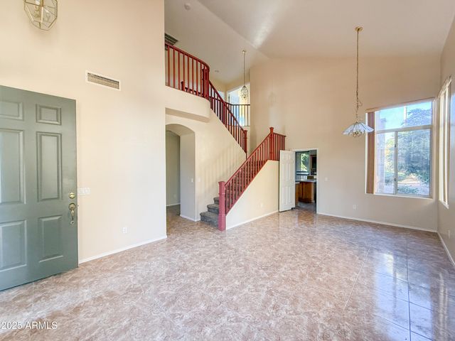 6874 W BLACKHAWK Drive, Glendale, AZ 85308