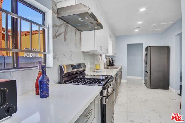 1728 W 81st Street, Los Angeles, CA 90047