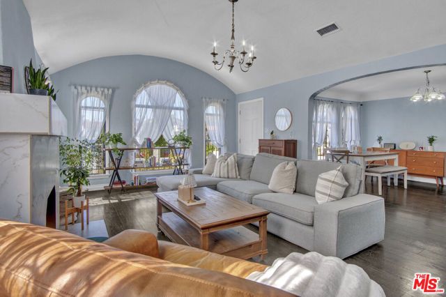 1728 W 81st Street, Los Angeles, CA 90047