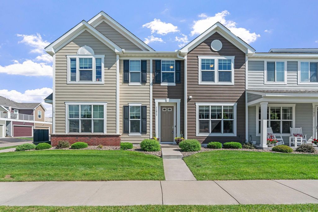 11819 84th Avenue N, Maple Grove, MN 55369