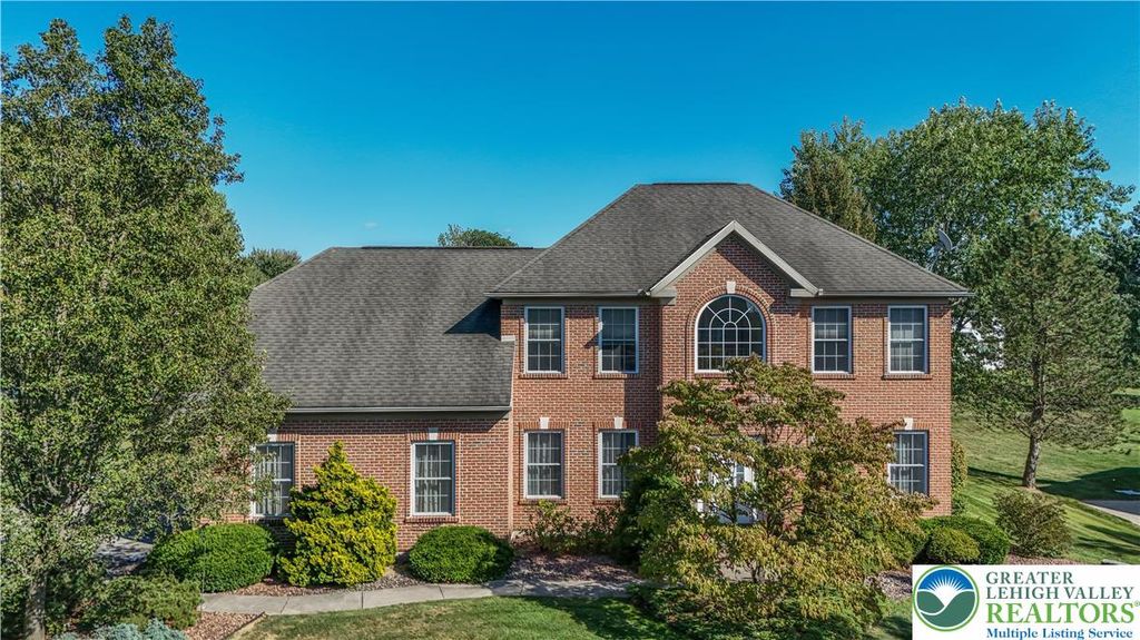 5920 Michaels Crossing, Upper Macungie Twp, PA 18069