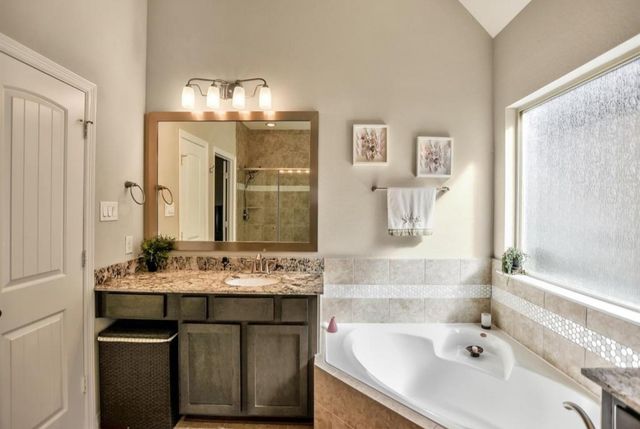 12265 Oxford Crescent Circle, Houston, TX 77082