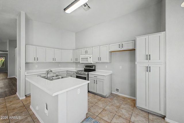 8742 E CAROL Avenue, Mesa, AZ 85208
