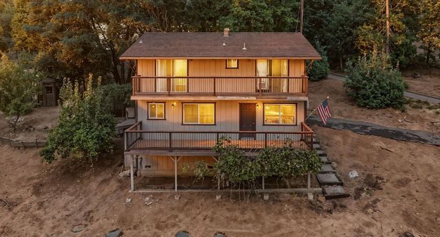 16001 N Cedar Heights Dr, Pioneer, CA 95666