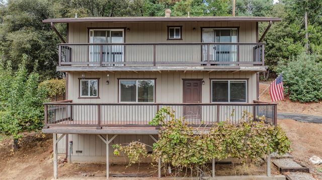 16001 N Cedar Heights Dr, Pioneer, CA 95666