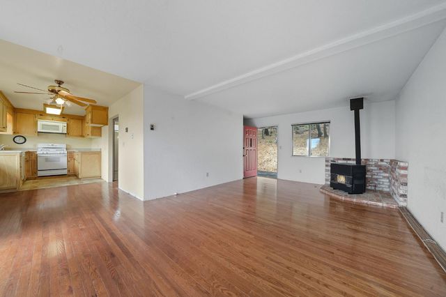 16001 N Cedar Heights Dr, Pioneer, CA 95666