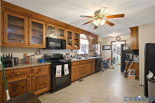 5612 Whitesell Rd, Louisa, VA 23093