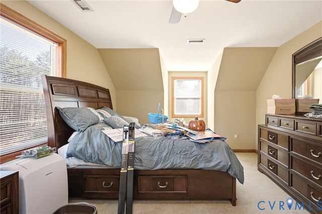 5612 Whitesell Rd, Louisa, VA 23093