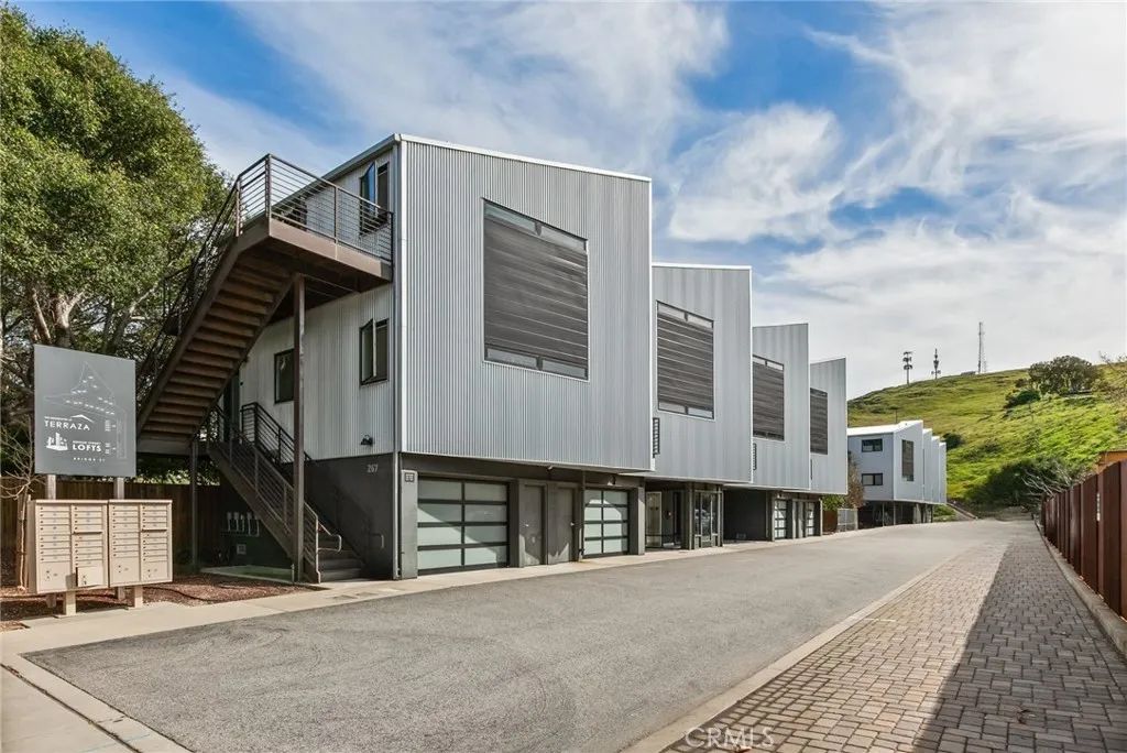 265 Bridge 104, San Luis Obispo, CA 93401