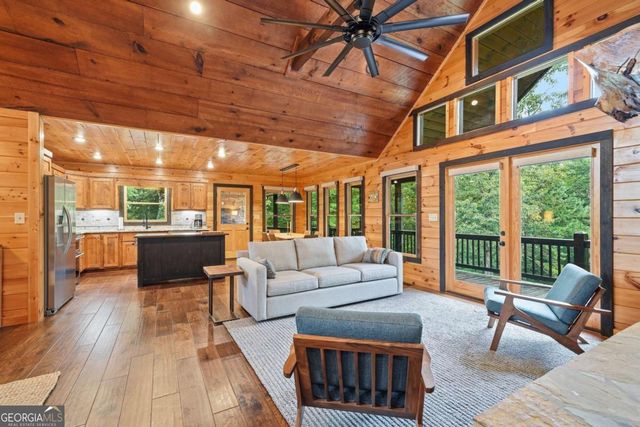 350 Kensington Drive, Mineral Bluff, GA 30559