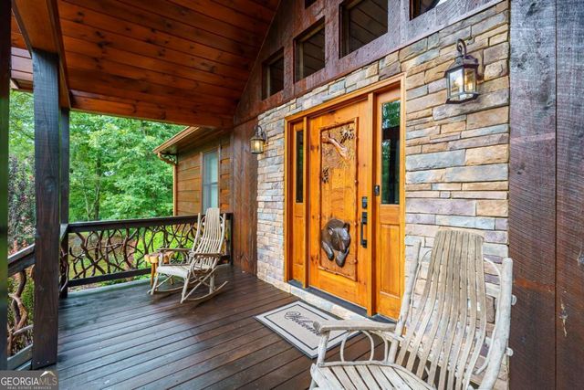 350 Kensington Drive, Mineral Bluff, GA 30559