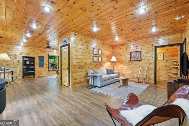 350 Kensington Drive, Mineral Bluff, GA 30559