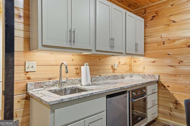 350 Kensington Drive, Mineral Bluff, GA 30559