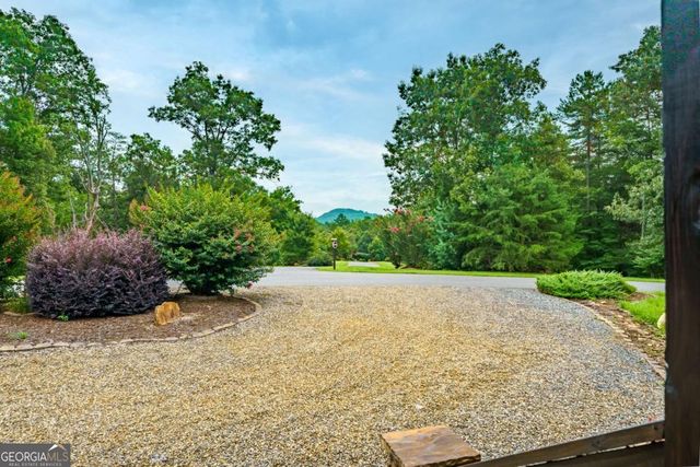 350 Kensington Drive, Mineral Bluff, GA 30559
