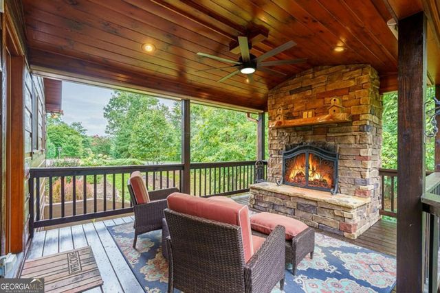350 Kensington Drive, Mineral Bluff, GA 30559