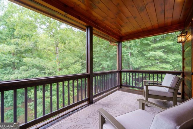 350 Kensington Drive, Mineral Bluff, GA 30559