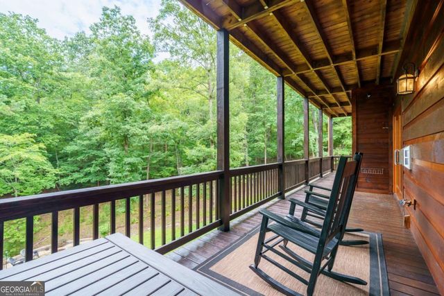350 Kensington Drive, Mineral Bluff, GA 30559