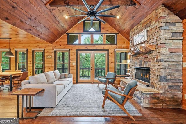 350 Kensington Drive, Mineral Bluff, GA 30559