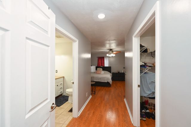 216 Southburn Dr, Hendersonville, TN 37075