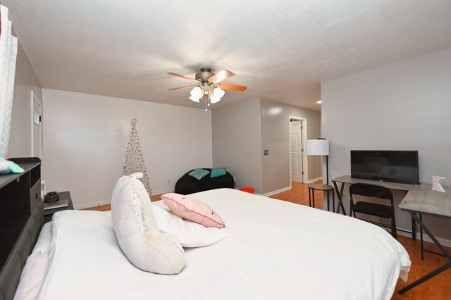 216 Southburn Dr, Hendersonville, TN 37075