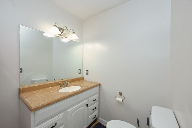 216 Southburn Dr, Hendersonville, TN 37075