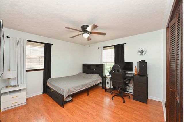 216 Southburn Dr, Hendersonville, TN 37075