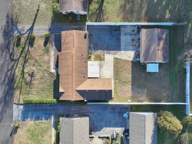 216 Southburn Dr, Hendersonville, TN 37075