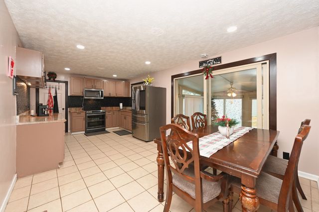 216 Southburn Dr, Hendersonville, TN 37075