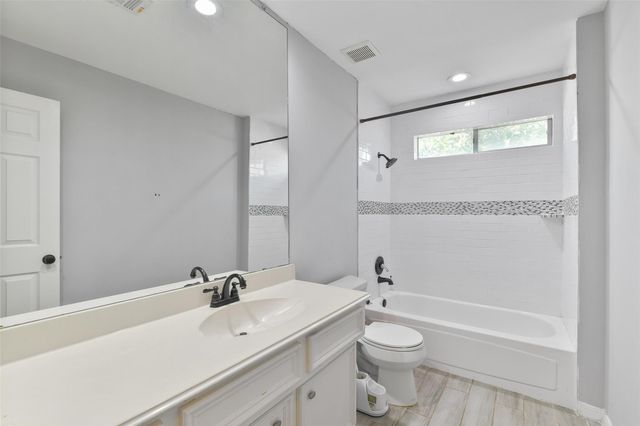 43 Hessenford Street, Sugar Land, TX 77479