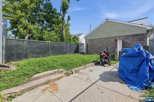 32 Jefferson Street, Paterson, NJ 07522