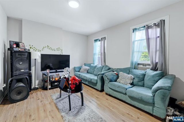32 Jefferson Street, Paterson, NJ 07522