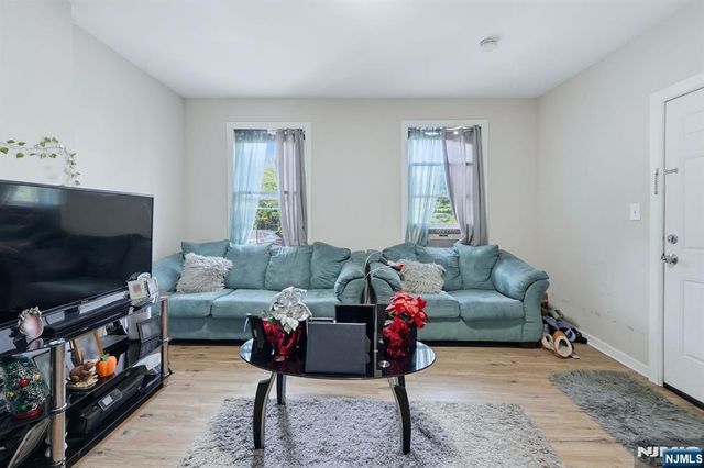 32 Jefferson Street, Paterson, NJ 07522