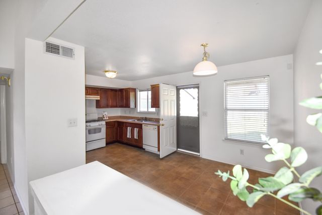 12161 Sun Bridge Place, Horizon City, TX 79928