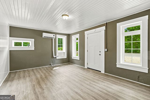 2928 Old Cornelia Highway, Gainesville, GA 30507