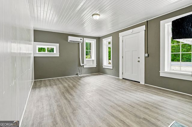 2928 Old Cornelia Highway, Gainesville, GA 30507