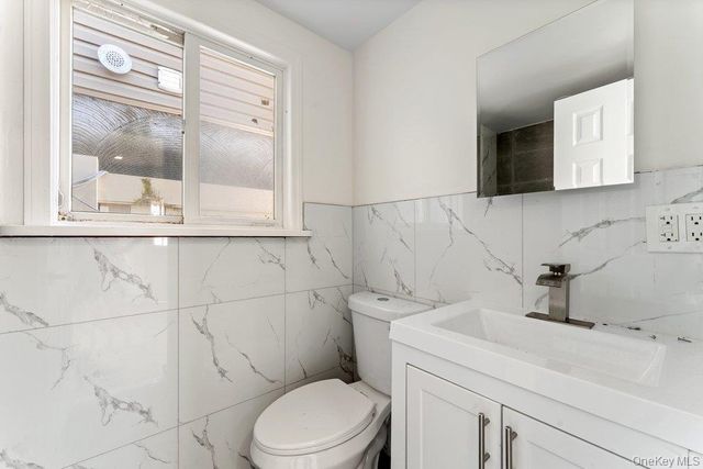 1107 Cross Bay Boulevard, Broad Channel, NY 11693