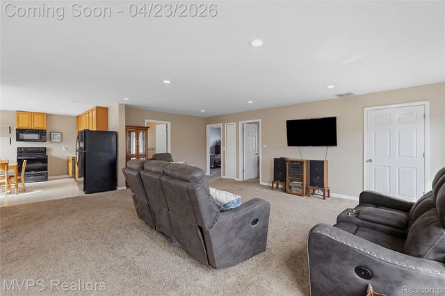39415 E Archer Drive, Harrison Charter Township, MI 48045