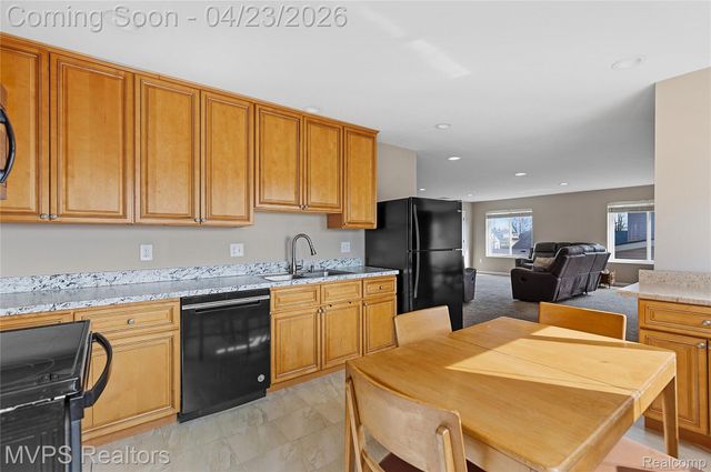 39415 E Archer Drive, Harrison Charter Township, MI 48045