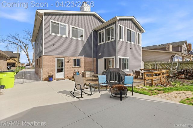 39415 E Archer Drive, Harrison Charter Township, MI 48045