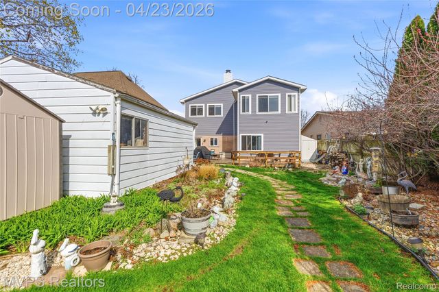 39415 E Archer Drive, Harrison Charter Township, MI 48045