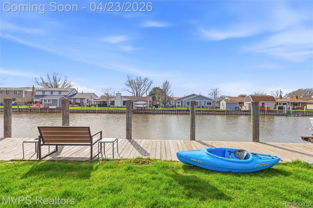 39415 E Archer Drive, Harrison Charter Township, MI 48045