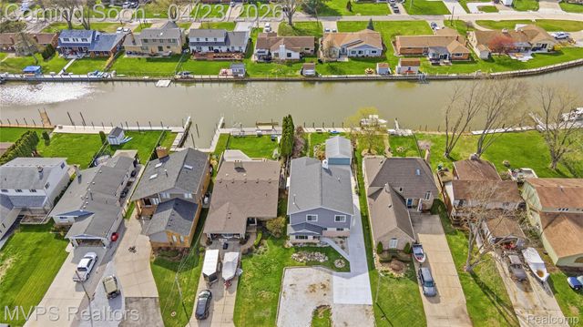 39415 E Archer Drive, Harrison Charter Township, MI 48045